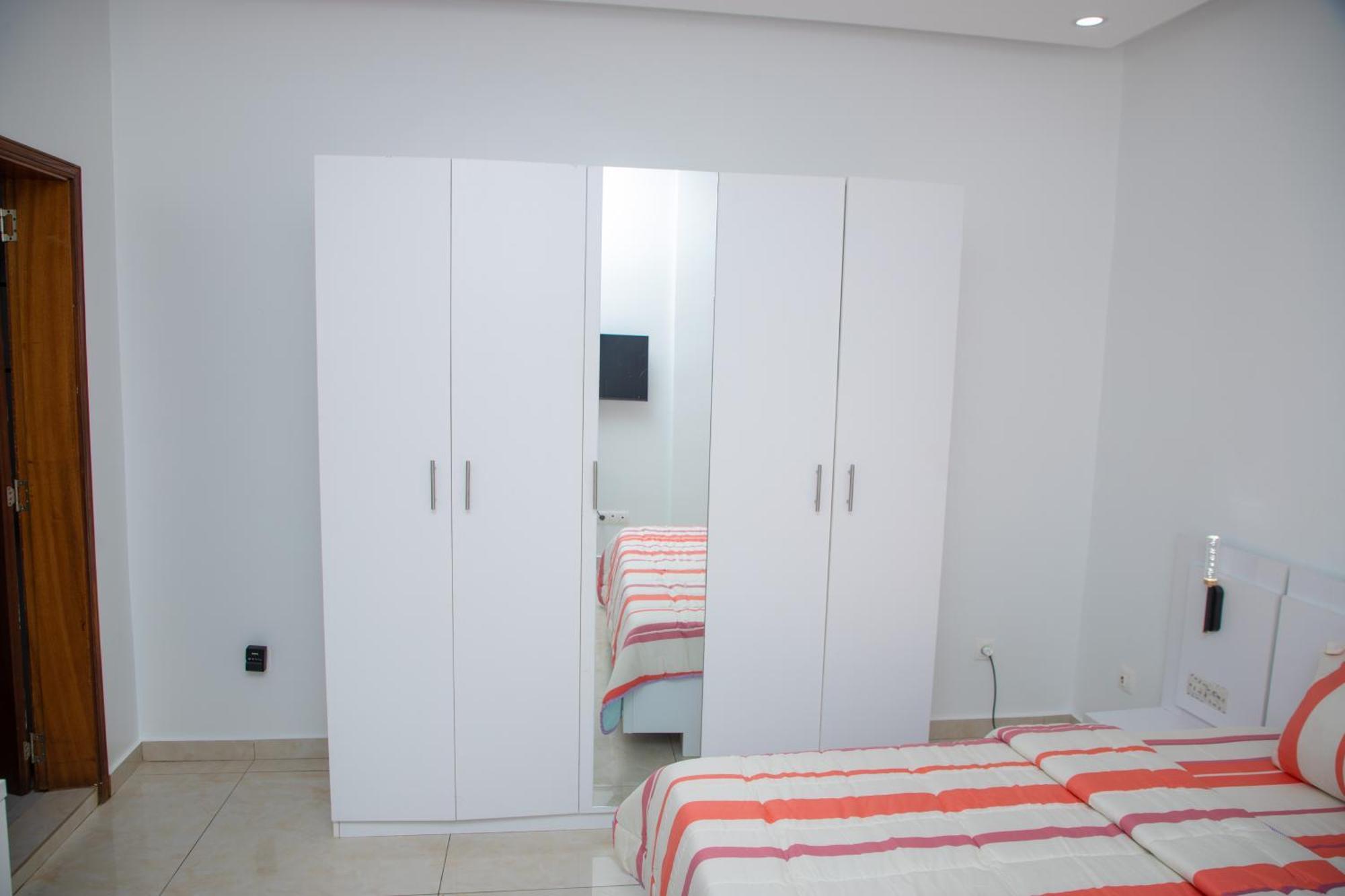 Residence Teranga Immo Luxe Residence Ndoumbe Sylla Dakar Exterior foto